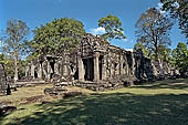 Banteay Kdei temple - the 'hall of dancers'.